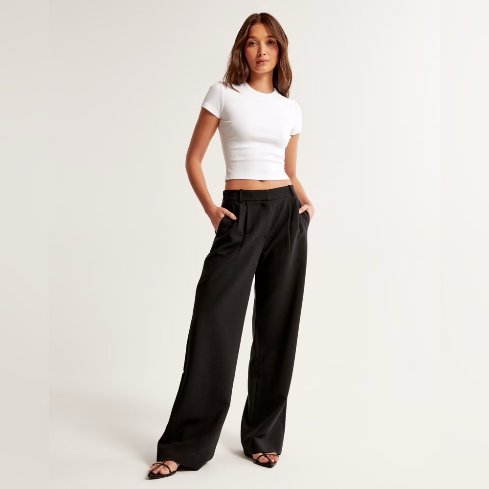 Abercrombie Sloane Low Rise Tailored Pant - NEW WITH TAGS